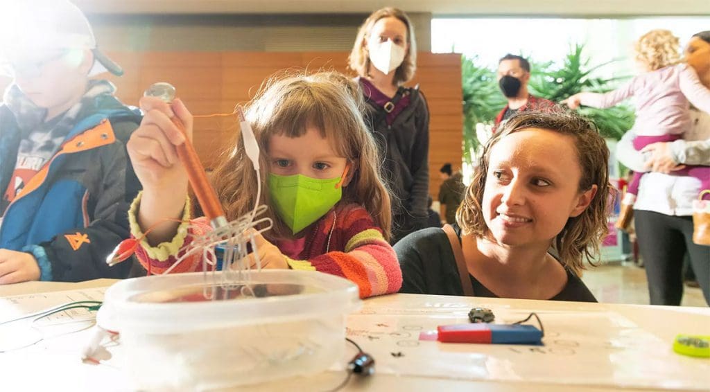 Discovery Bldg Saturday Science