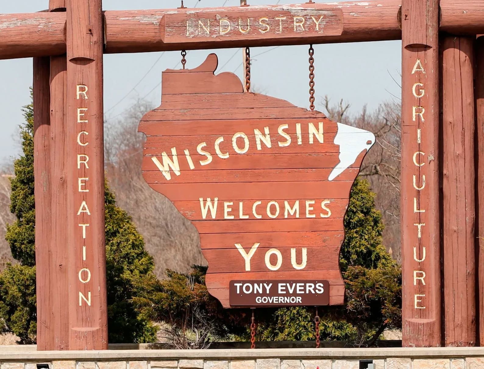 WISCONSIN WELCOME SIGN